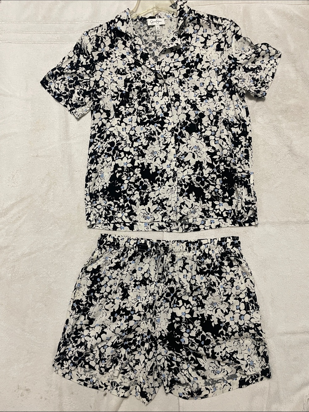 Jessica Simpson Black & White Floral Short Set
